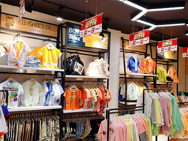 1+2=3童装店铺