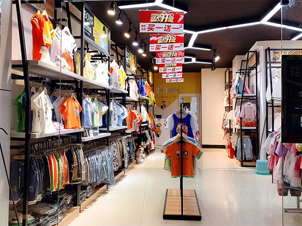 1+2=3童装店铺