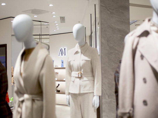 AM服装陈列展示滚动