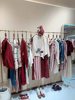 一城画一店铺图