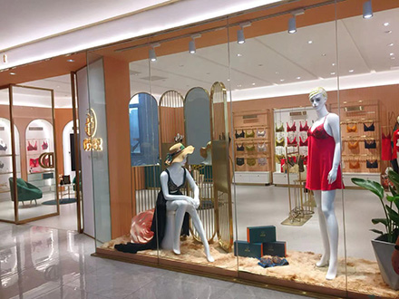 狄梵思黛办公车间