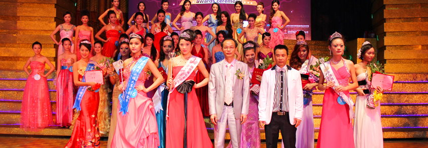 迪芬娜集团董事长、大赛荣誉主席秦群生先生（中）