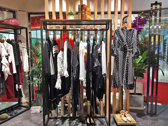 亮点国际店铺展示