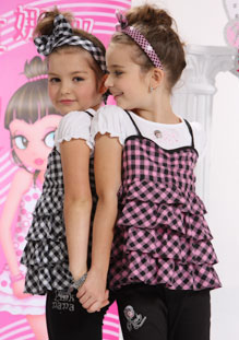 粉紅娜娜品牌童装加盟，国际童装加盟，时尚童装图片