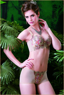 esons品牌女装加盟，国际女装加盟，时尚女装图片