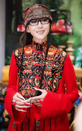 雀云裳产品展示