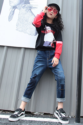 形仔童装产品图