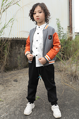 形仔童装产品图