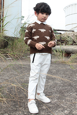 形仔童装产品图