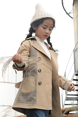 形仔童装产品图