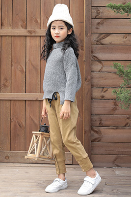 形仔童装产品图