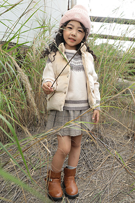 形仔童装产品图