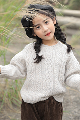 形仔童装产品图