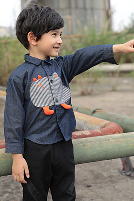 形仔童装产品图