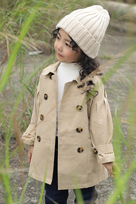 形仔童装产品图