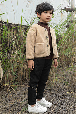 形仔童装产品图