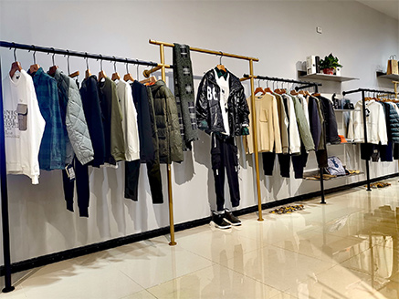 VOIR CHESS观译店铺滚动图