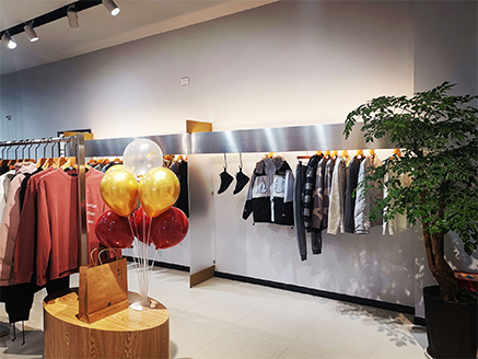 VOIR CHESS观译店铺滚动图