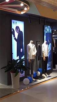 VOIR CHESS观译店铺滚动图